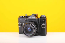Load image into Gallery viewer, Zenit 11 35mm SLR Film Camera with Tokina RMC 28mm f2.8 Lens