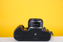 Load image into Gallery viewer, Olympus OM101 35mm SLR Film Camera with 50mm f1.8