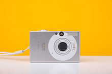 Load image into Gallery viewer, Canon IXUS 70 Digicam Vintage Digital Camera