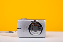 Load image into Gallery viewer, Canon IXUS 750 Digicam Vintage Compact Digital Camera