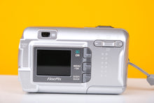 Load image into Gallery viewer, Fujifilm Finepix A330 Digicam Vintage Digital Camera