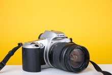 Load image into Gallery viewer, Canon EOS 500N 35mm SLR Film Camera with 28-80mm f3.5-5.6 Lens Boxed