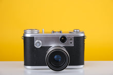 Load image into Gallery viewer, Corfield Periflex 2 35mm film camera with 45mm f3.5 Lens