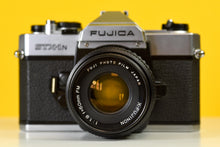 Load image into Gallery viewer, film camera