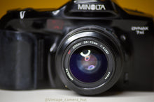 Load image into Gallery viewer, Minolta Dynax 7xi 35mm Film Camera with Minolta AF Zoom 35-70mm f/4 Lens
