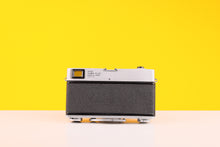 Load image into Gallery viewer, Canon Canonet 35mm Rangefinder Film Camera
