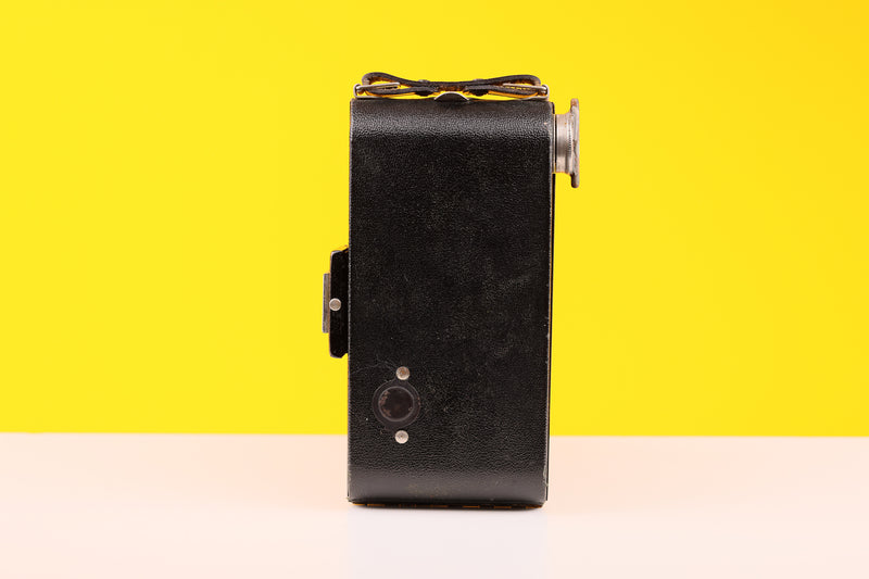 Folding Brownie Six-20 Folding 120 Medium Format Film Camera