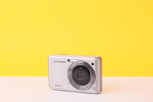 Load image into Gallery viewer, Samsung ES20 Compact Digital Camera
