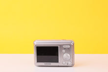 Load image into Gallery viewer, Samsung ES20 Compact Digital Camera

