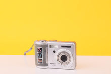 Load image into Gallery viewer, Samsung Digimax S700 Compact Digital Camera
