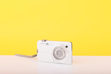 Load image into Gallery viewer, Casio Exilim EX-S10 Compact Digital Camera
