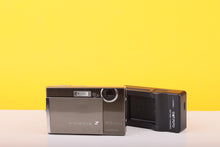 Load image into Gallery viewer, Fujifilm FinePix Z100fd Compact Digital Camera
