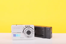 Load image into Gallery viewer, Olympus FE-190 Compact Digital Camera
