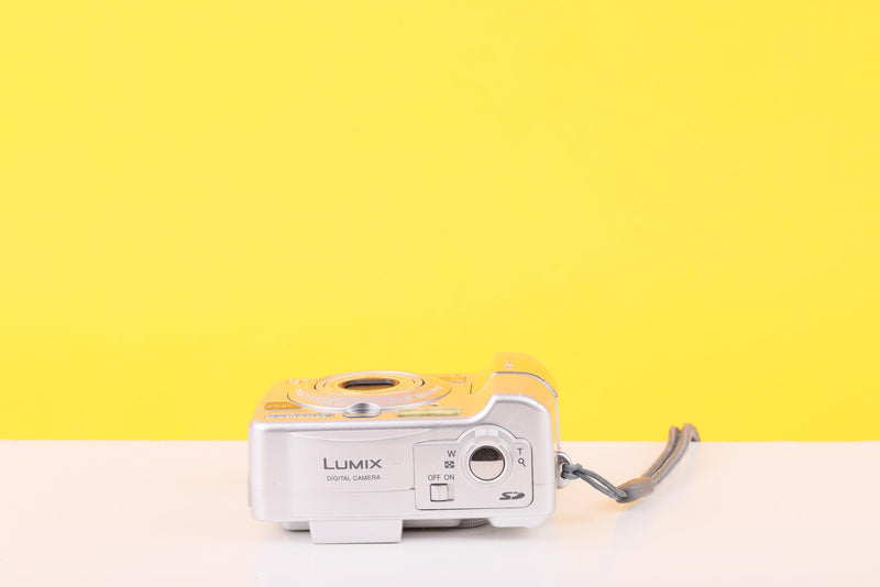 Panasonic Lumix DMC-LC50 Compact Digital Camera – 3.2MP CCD – Leica 3x Optical Zoom