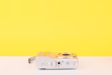 Load image into Gallery viewer, Fujifilm FinePix A850 Compact Digital Camera
