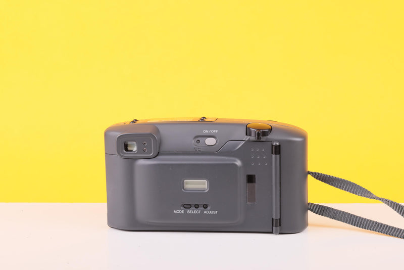 Minolta Riva Zoom 140EX Date 35mm Point And Shoot Film Camera with case