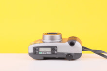 Load image into Gallery viewer, Minolta Riva Zoom 140EX Date 35mm Point And Shoot Film Camera with case
