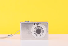 Load image into Gallery viewer, Canon Ixus 40 IS Compact Digital Camera
