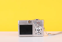 Load image into Gallery viewer, Canon Ixus 40 IS Compact Digital Camera
