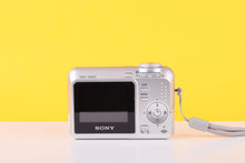 Load image into Gallery viewer, Sony Cyber-shot DSC-S650 Compact Digital Camera
