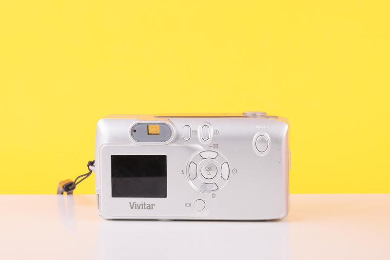 Vivitar ViviCam 3715 Compact Digital Camera