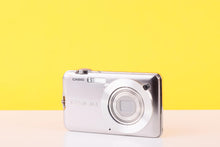 Load image into Gallery viewer, Casio Exilim EX-S10 Compact Digital Camera
