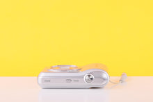 Load image into Gallery viewer, Samsung ES28 Compact Digital Camera
