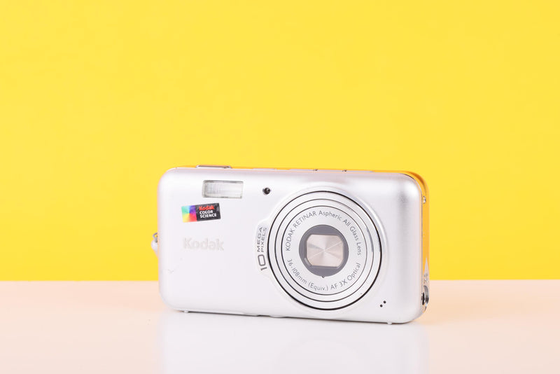 Kodak EasyShare V1003 Compact Digital Camera