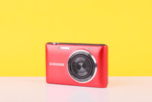 Load image into Gallery viewer, Samsung ST72 Compact Digital Camera
