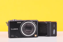 Load image into Gallery viewer, Panasonic Lumix DMC-SZ3 Compact Digital Camera
