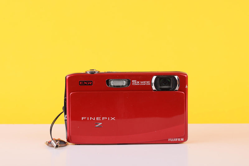 Fujifilm FinePix Z900EXR Compact Digital Camera