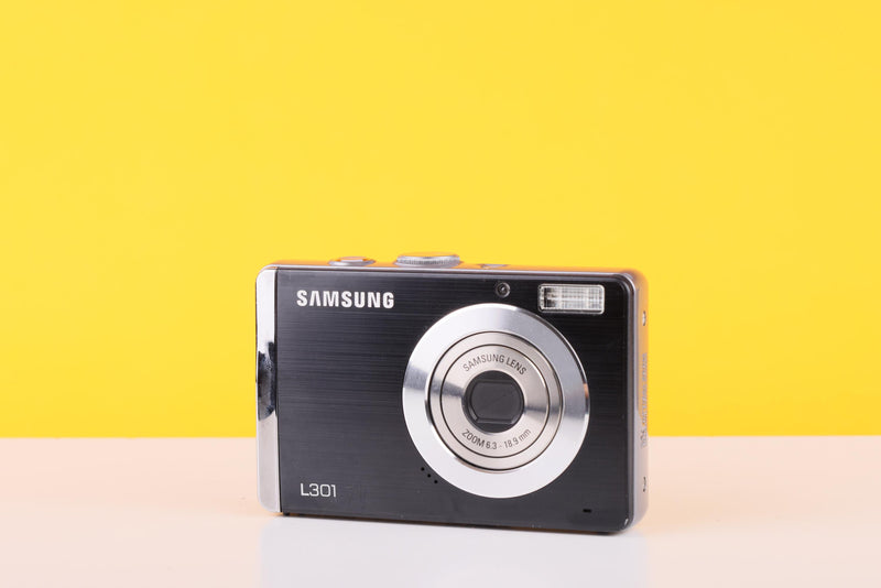 Samsung L301 Compact Digital Camera - Boxed