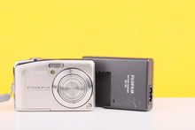 Load image into Gallery viewer, Fujifilm FinePix F50fd Compact Digital Camera
