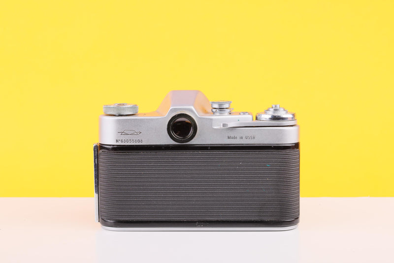 Zenit 3M 35mm Film SLR Camera – Industar-50 50mm f/3.5 Lens