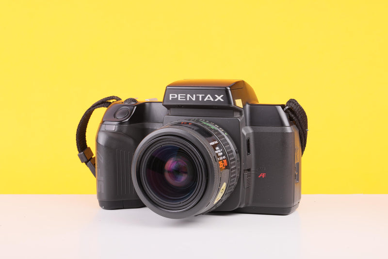 Pentax SF7 35mm Film SLR Camera with Pentax-F 35–70mm Zoom Lens
