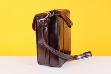 Load image into Gallery viewer, Vintage Sacar Camera Shoulder Bag
