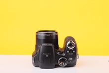 Load image into Gallery viewer, Fujifilm FinePix S1800 Digital Bridge Camera – 12MP CCD – 18x Optical Zoom

