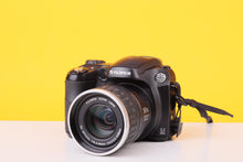 Load image into Gallery viewer, Fujifilm FinePix S5600 Digital Bridge Camera
