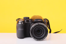 Load image into Gallery viewer, Fujifilm FinePix S4200 Digital Bridge Camera – 14MP CCD – 24x Optical Zoom
