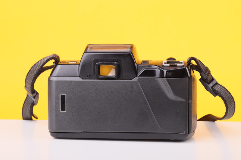 Pentax SF7 35mm Film SLR Camera with Pentax-F 28–80mm f/3.5–4.5 Zoom Lens