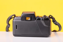 Load image into Gallery viewer, Pentax SF7 35mm Film SLR Camera with Pentax-F 28–80mm f/3.5–4.5 Zoom Lens

