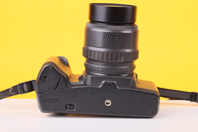 Pentax SF7 35mm Film SLR Camera with Pentax-F 28–80mm f/3.5–4.5 Zoom Lens