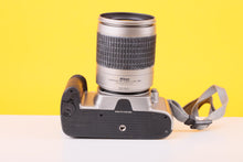 Load image into Gallery viewer, Nikon F55 35mm Film SLR Camera – AF Nikkor 28-100mm Zoom Lens
