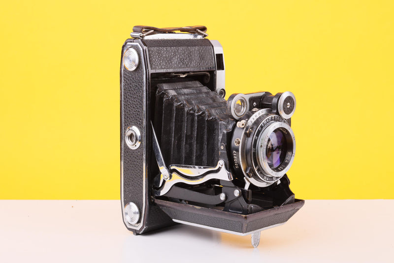 Moskva 5 Vintage 120 6x9 Medium Format Folding Rangefinder Camera with orginal case