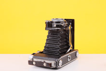 Load image into Gallery viewer, Moskva 5 Vintage 120 6x9 Medium Format Folding Rangefinder Camera with orginal case

