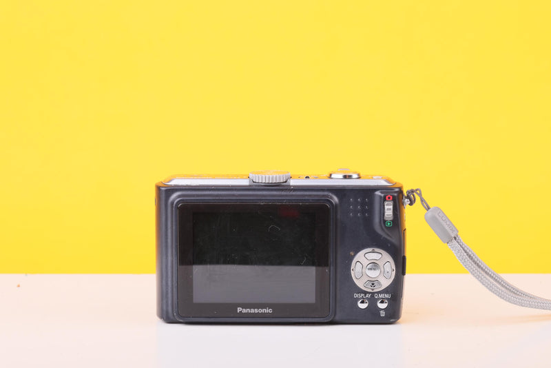 Panasonic Lumix DMC-TZ4 Compact Digital Camera