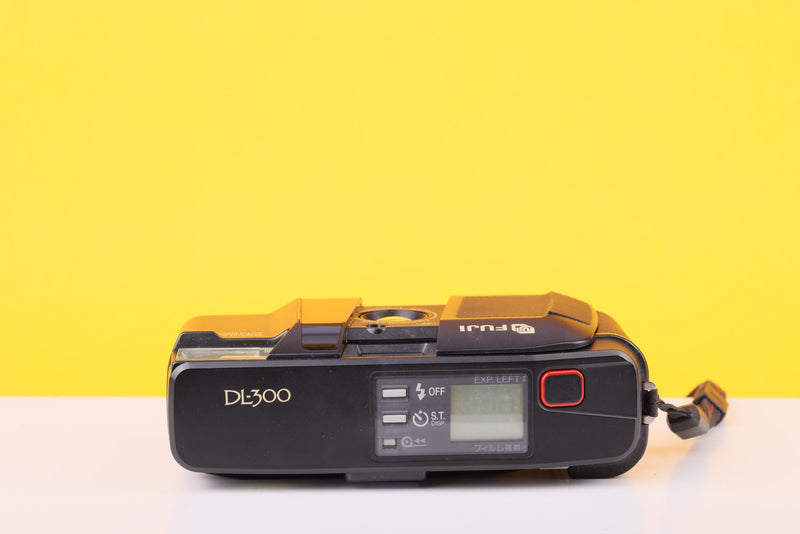 Fujifilm DL-300 35mm Film Point And Shoot Camera – Fujinon 35mm f/2.8 Lens