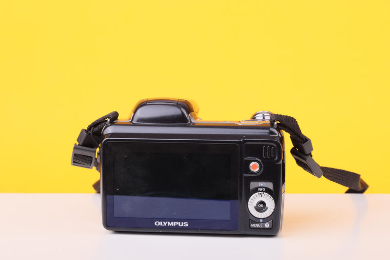 Olympus SP-810UZ Digital Bridge Camera – Boxed