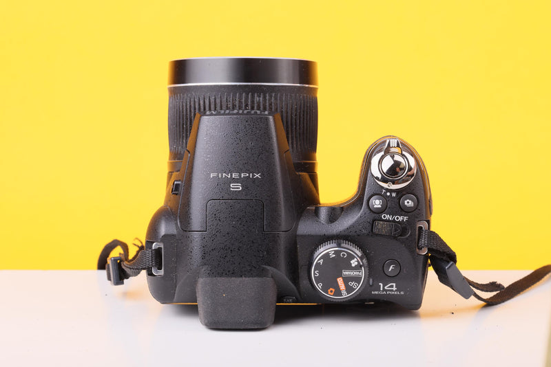 Fujifilm FinePix S3400 Digital Bridge Camera - Boxed