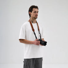 Load image into Gallery viewer, Coiro Terra Classic Padded Strap (Quick Release)
